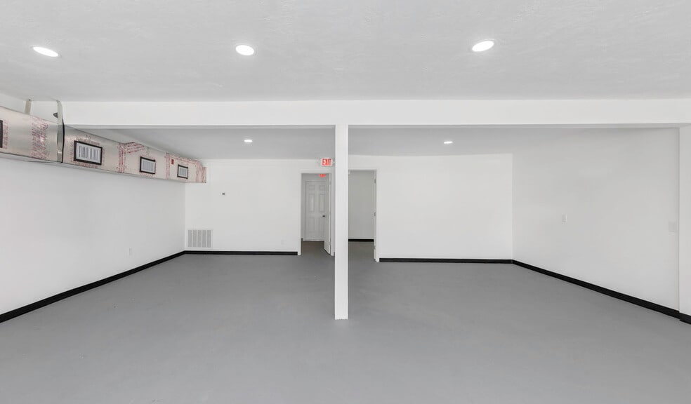 More Photos Of 6219 Massachusetts Ave, New Port Richey Freestanding For Lease