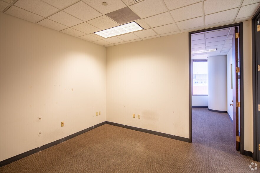 Photo of 20th Floor Ste 2050-2055