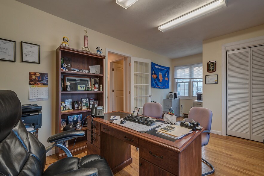 More Photos Of 4902 W Genesee St, Camillus Office For Sale