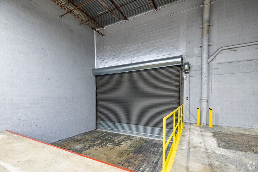 More Photos Of 1352-1382 NW 78th Ave, Doral Unknown For Lease