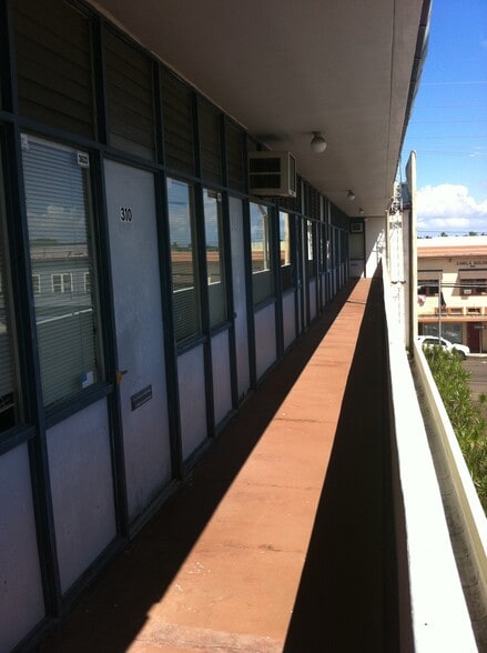 More Photos Of 180 Kinoole St, Hilo Medical For Lease