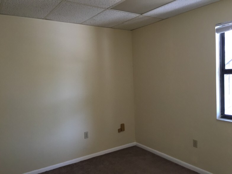 More Photos Of 27725 Old US Highway 41, Bonita Springs Office For Lease