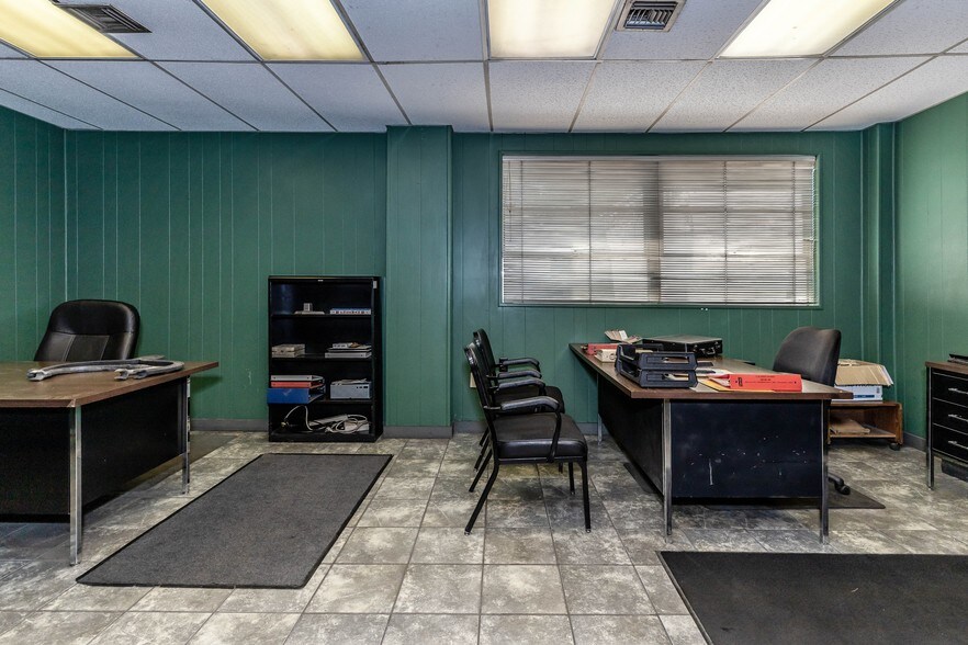 More Photos Of 283 N Main St, Fredericktown Industrial For Sale