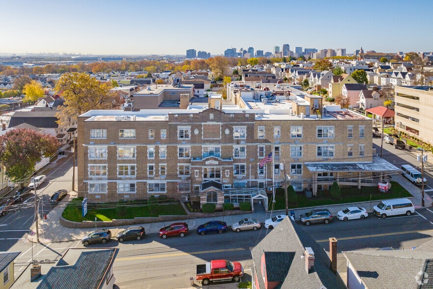 More Photos Of 206 Bergen Ave, Kearny Medical For Lease