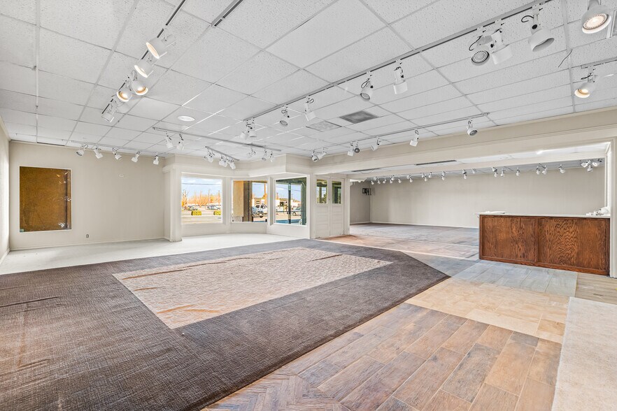 More Photos Of 4519 50th St, Lubbock Storefront For Lease