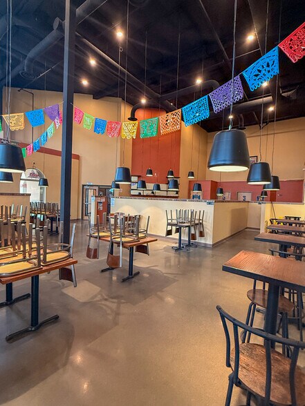 More Photos Of 1521 E Nob Hill Blvd, Yakima General Retail For Lease