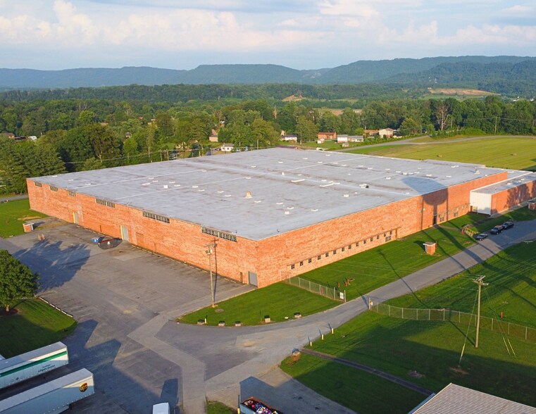 More Photos Of 121 Kingsport Press Rd, Church Hill Distribution For Lease