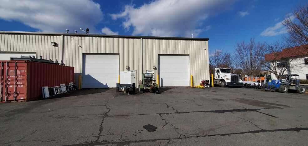 More Photos Of 8660-8680 Virginia Meadows Dr, Manassas Flex For Lease