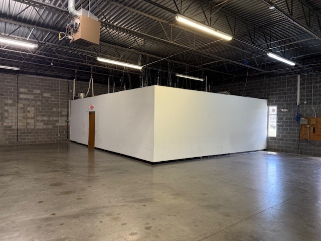More Photos Of 3018 Thurston Ave, Greensboro Light Distribution For Lease