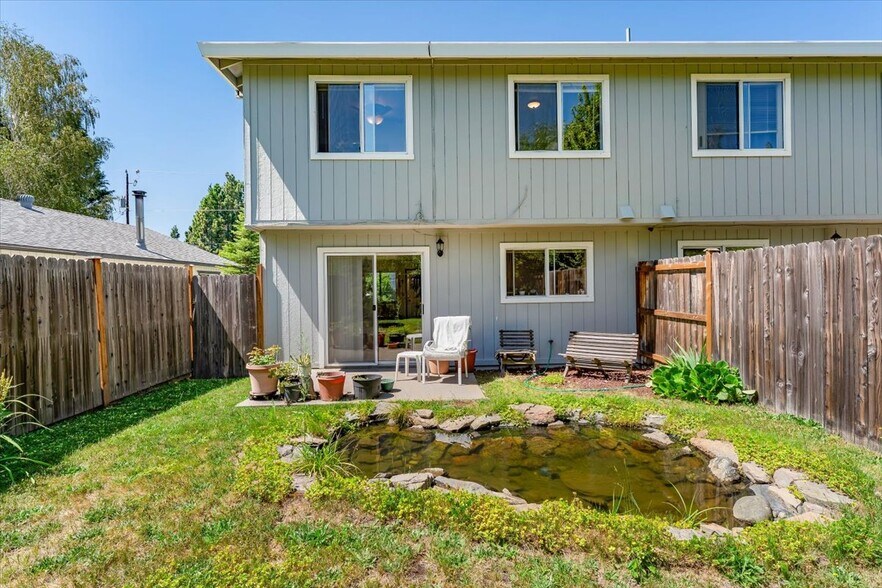 More Photos Of 416 Alder St, Mount Shasta Apartments For Sale