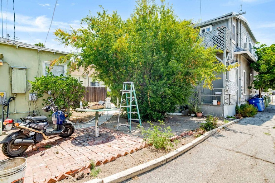 More Photos Of 3019 Baldwin St, Los Angeles Apartments For Sale