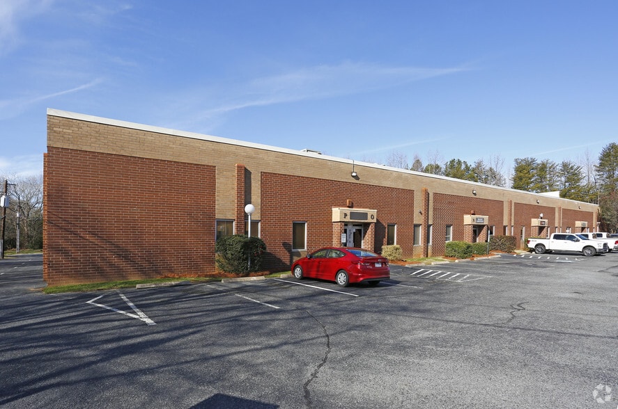 Primary Photo Of 4740 Dwight Evans Rd, Charlotte Warehouse For Lease