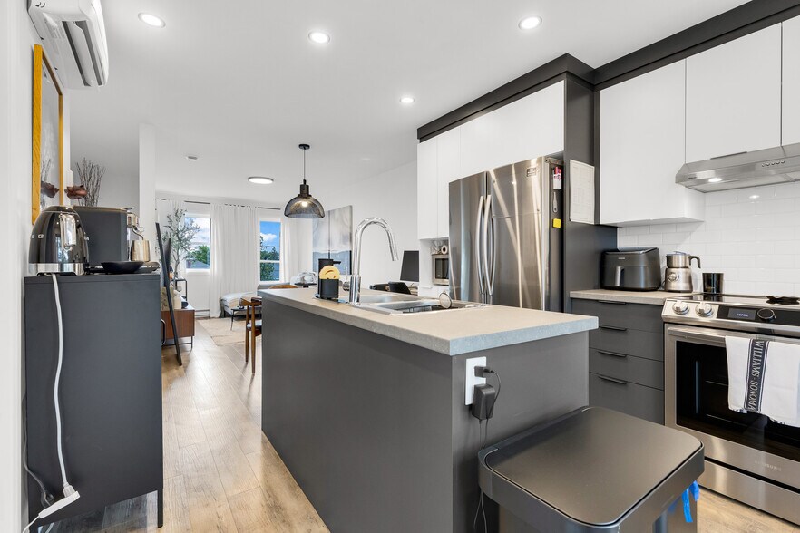 More Photos Of 1603-1607 Rue Godin, Longueuil Apartments For Sale