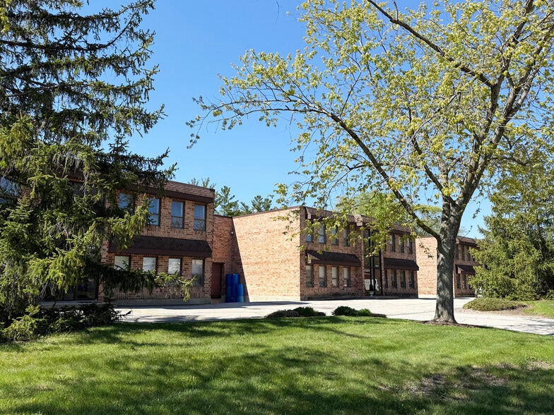 More Photos Of 4059-4081 Joseph Dr, Waukegan Light Distribution For Sale