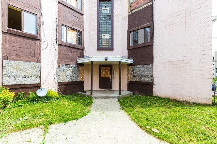 More Photos Of 628 9th St, Niagara Falls Apartments For Sale