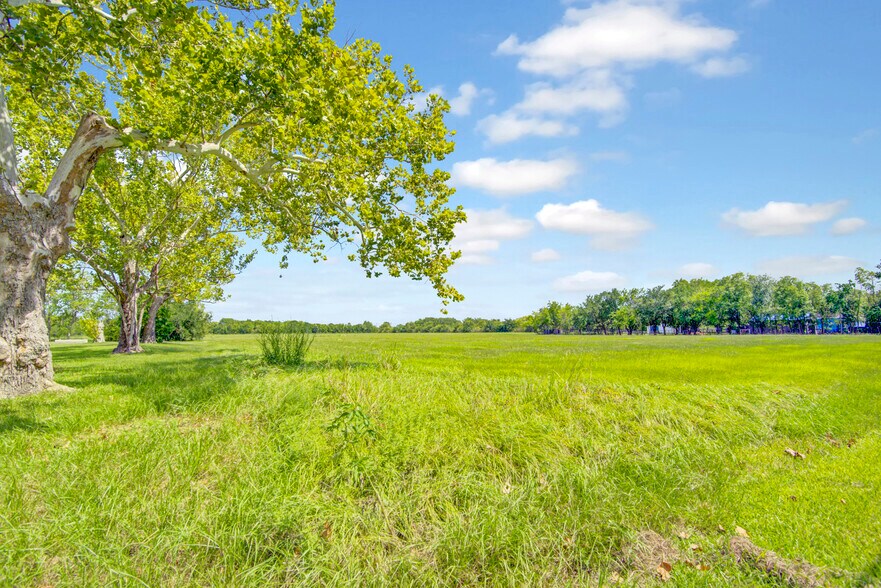 More Photos Of 7317 2nd, Hitchcock Land For Sale