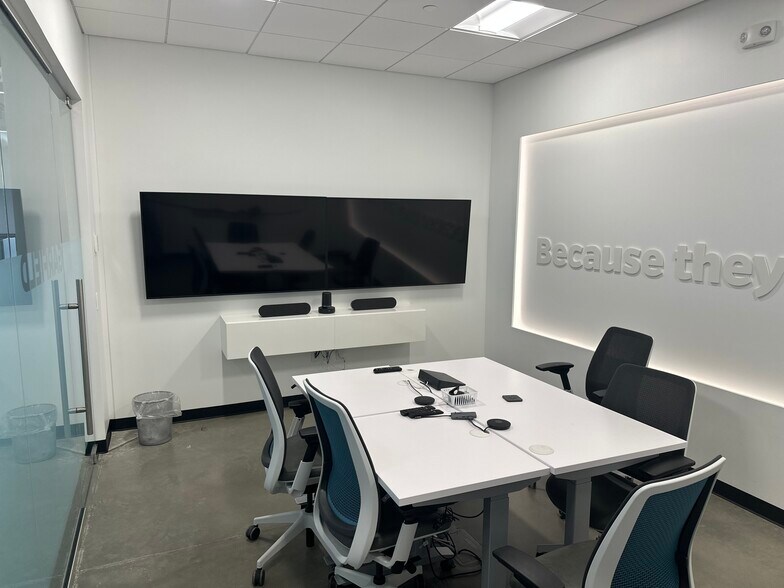 More Photos Of 1808 SW Magazine Rd, Ankeny Office For Lease