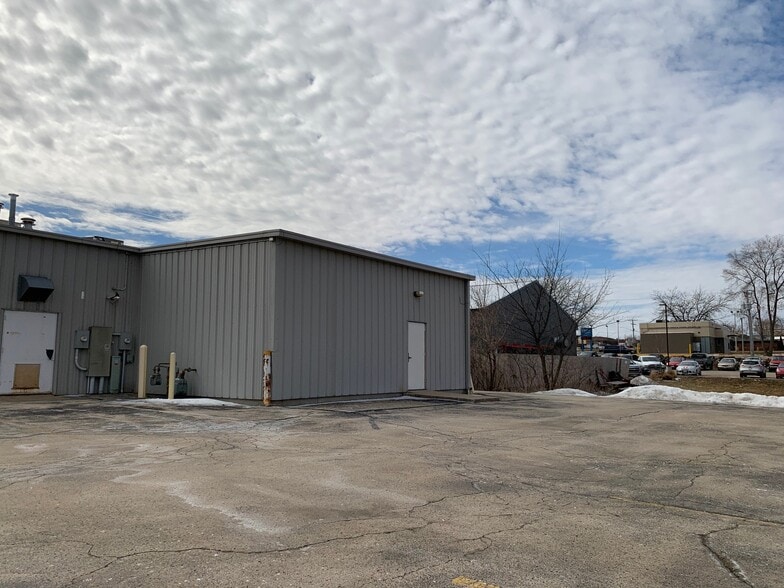 More Photos Of 1312 Hamilton St, Stoughton General Retail For Sale