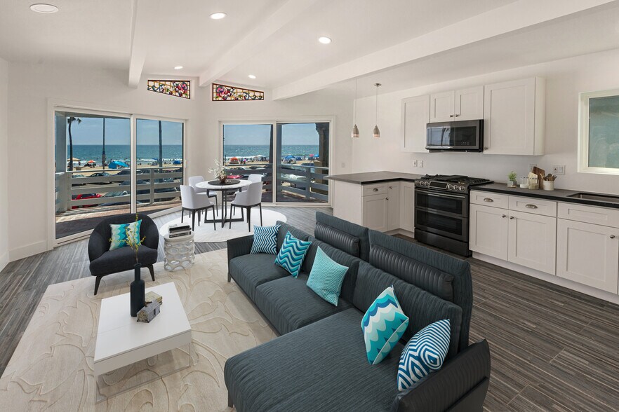 More Photos Of 2212 W Oceanfront, Newport Beach Multifamily For Sale