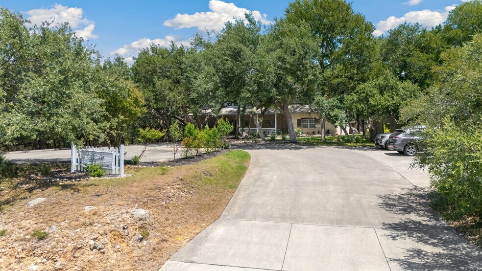 More Photos Of 17222 Classen Rd, San Antonio Loft Creative Space For Sale