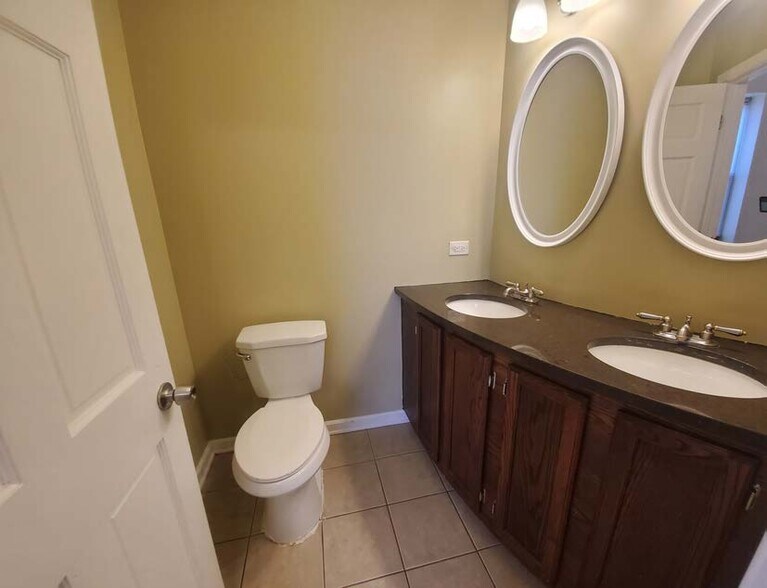 More Photos Of 4624 S Evans Ave, Chicago Apartments For Sale