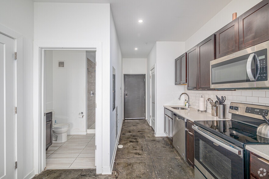 More Photos Of 220 S 47th St, Philadelphia Apartments For Lease