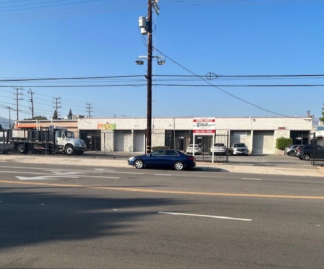 Primary Photo Of 20875-20881 Plummer St, Chatsworth Warehouse For Lease