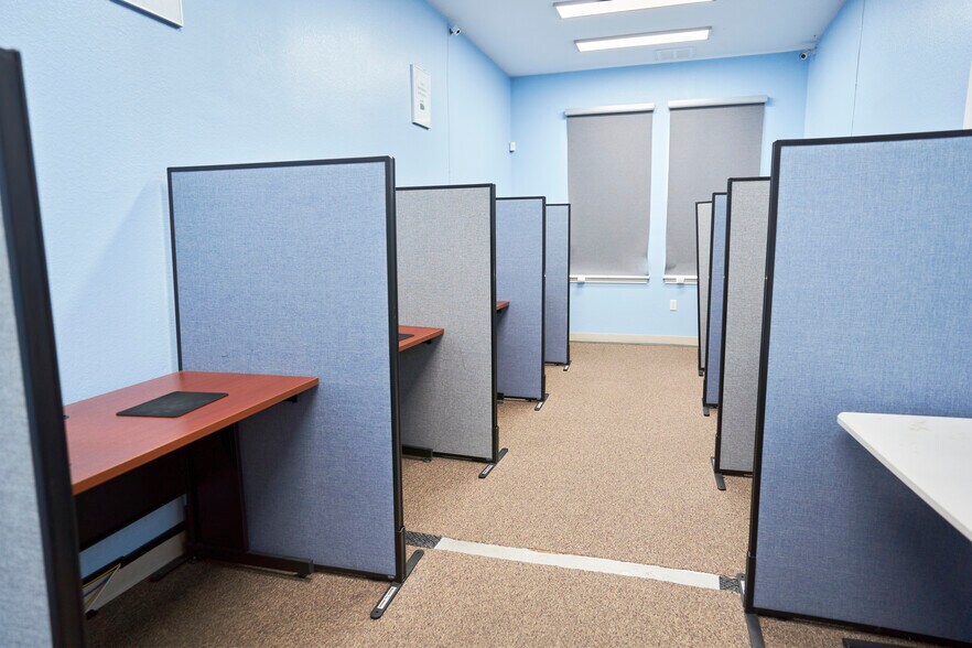 More Photos Of 1311 Chisholm Trail Rd, Round Rock Office For Lease