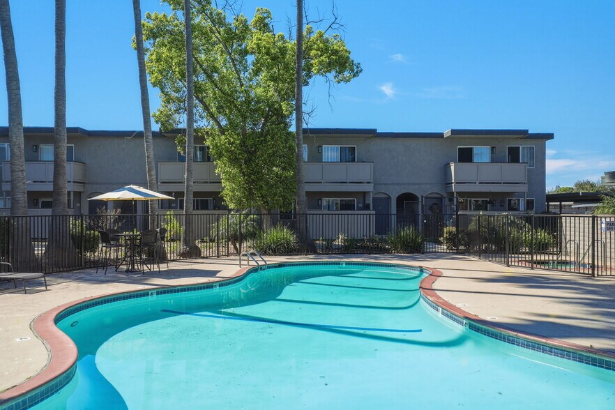 More Photos Of 725 N Fig St, Escondido Apartments For Sale