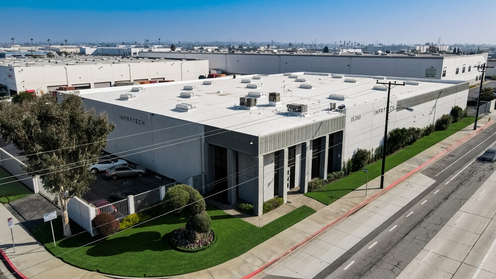 More Photos Of 15700 S Figueroa St, Gardena Manufacturing For Lease