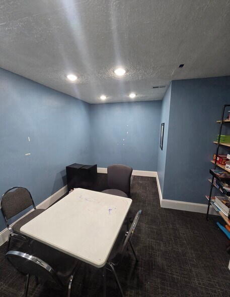 More Photos Of 1444 S A St, Elwood Freestanding For Sale