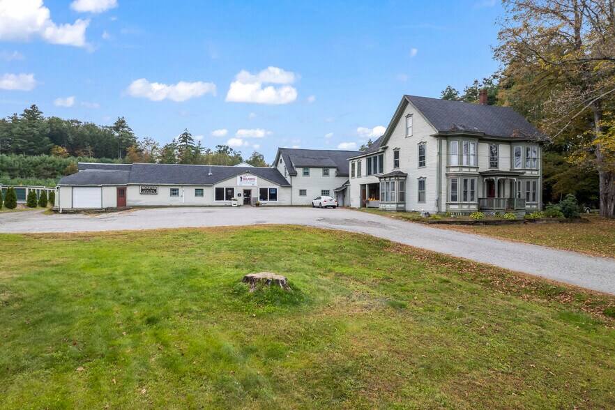 More Photos Of 680 Maine Ave, Farmingdale Storefront Retail Office For Lease