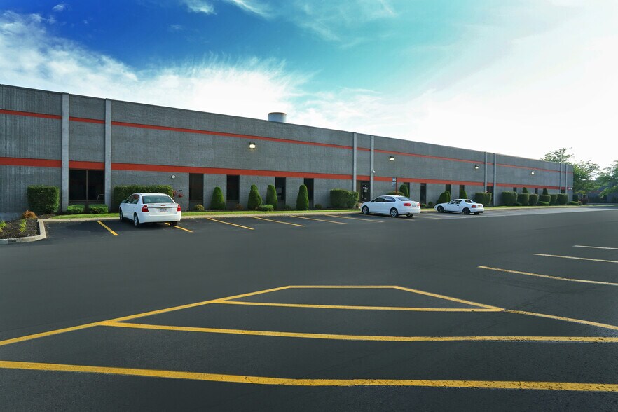 More Photos Of 2205 Kenmore Ave, Tonawanda Unknown For Lease