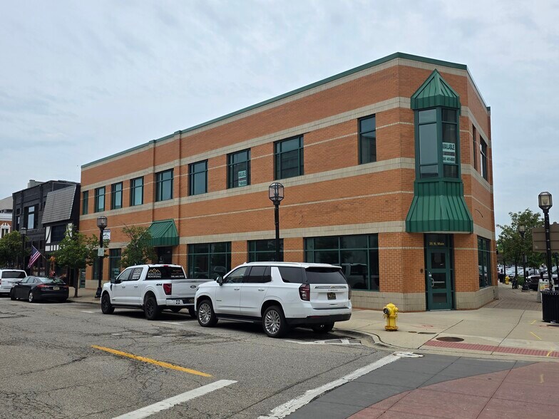 More Photos Of 35 N. Main St, Mount Clemens Office For Lease