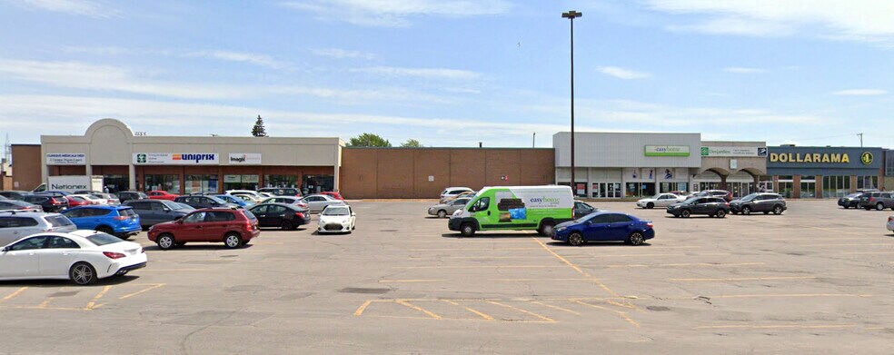 More Photos Of 5580-5636 Boul Henri-Bourassa E, Montréal Storefront For Lease