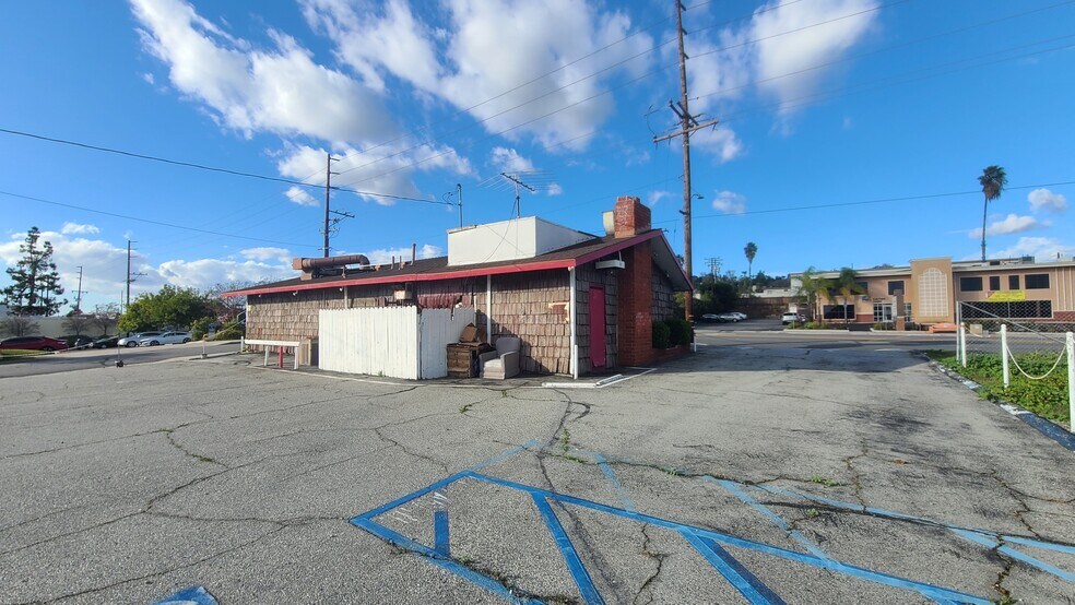 More Photos Of 150 W Whittier Blvd, La Habra Restaurant For Lease