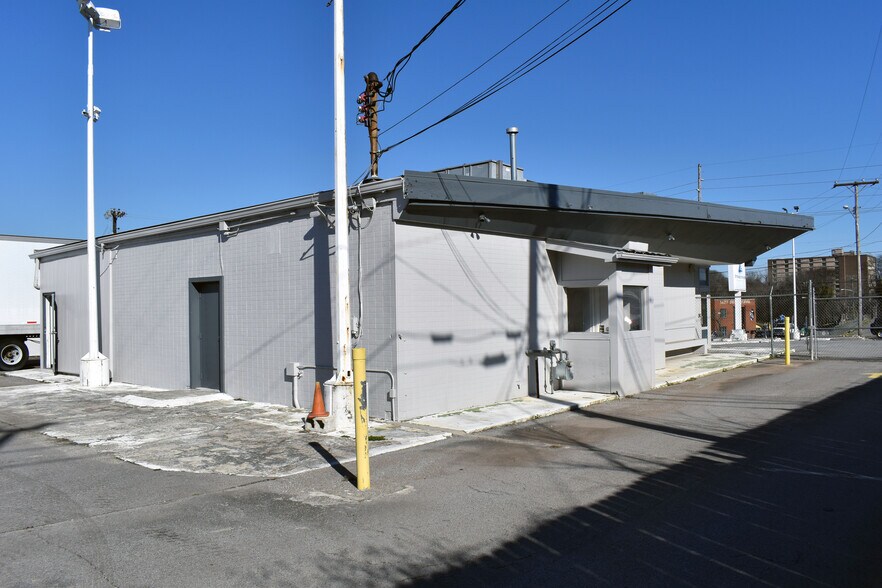 More Photos Of 1252 Gallatin Pike S, Madison Freestanding For Lease