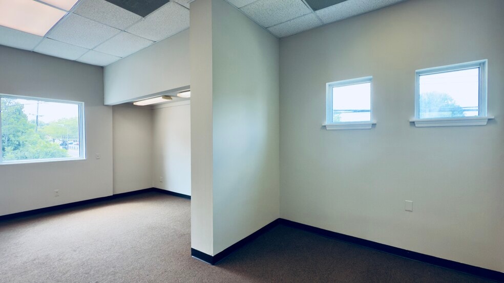 More Photos Of 507 Broad St, Shrewsbury Storefront Retail Office For Lease