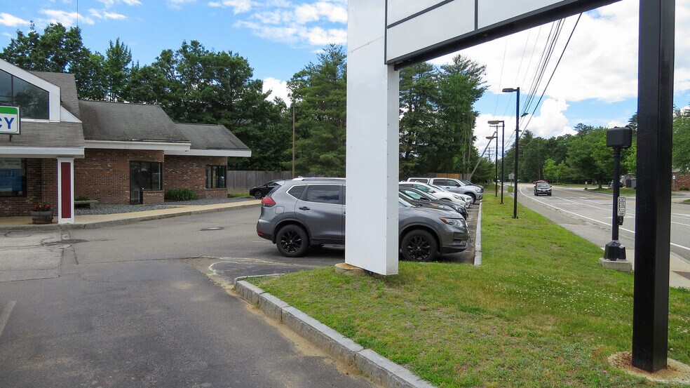 More Photos Of 215 Fisherville Rd, Concord General Retail For Lease
