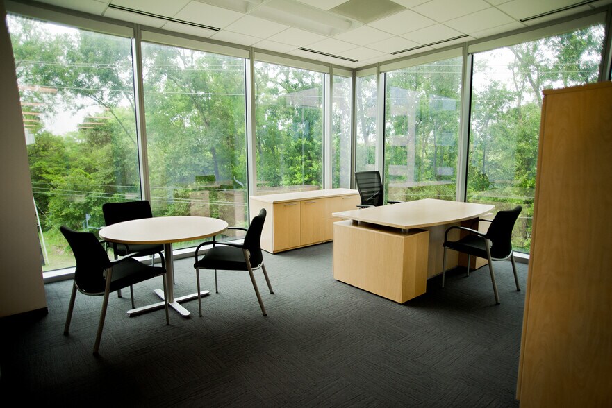 More Photos Of 12120 Wickchester Ln, Houston Office For Lease