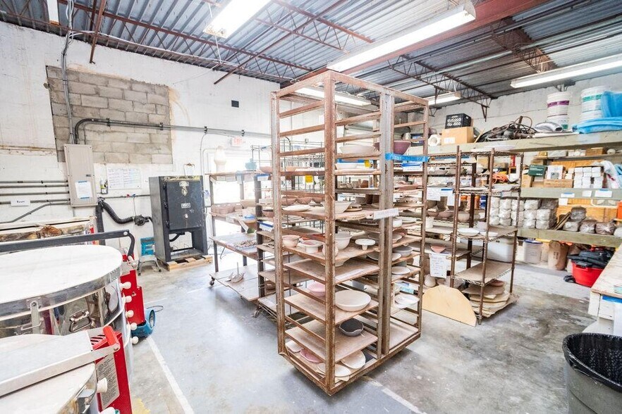 More Photos Of 1239 16th St, Vero Beach Storefront For Sale