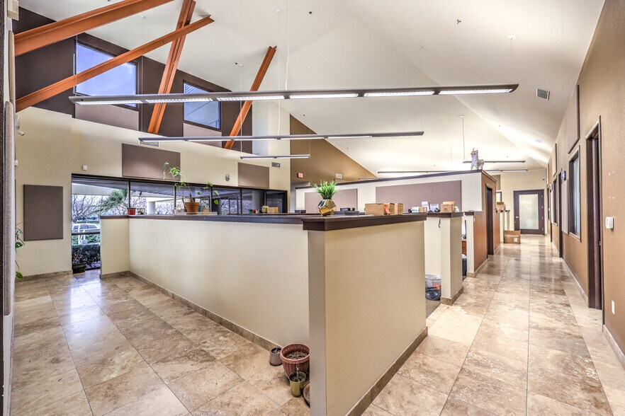 More Photos Of 955 Grier Dr, Las Vegas Light Distribution For Lease