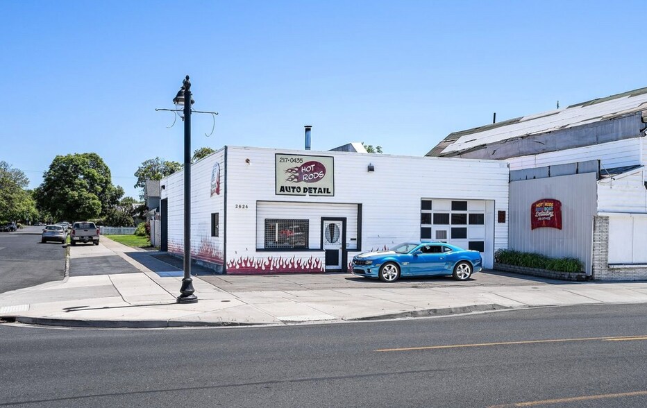 More Photos Of 2624 N Monroe St, Spokane Auto Repair For Sale