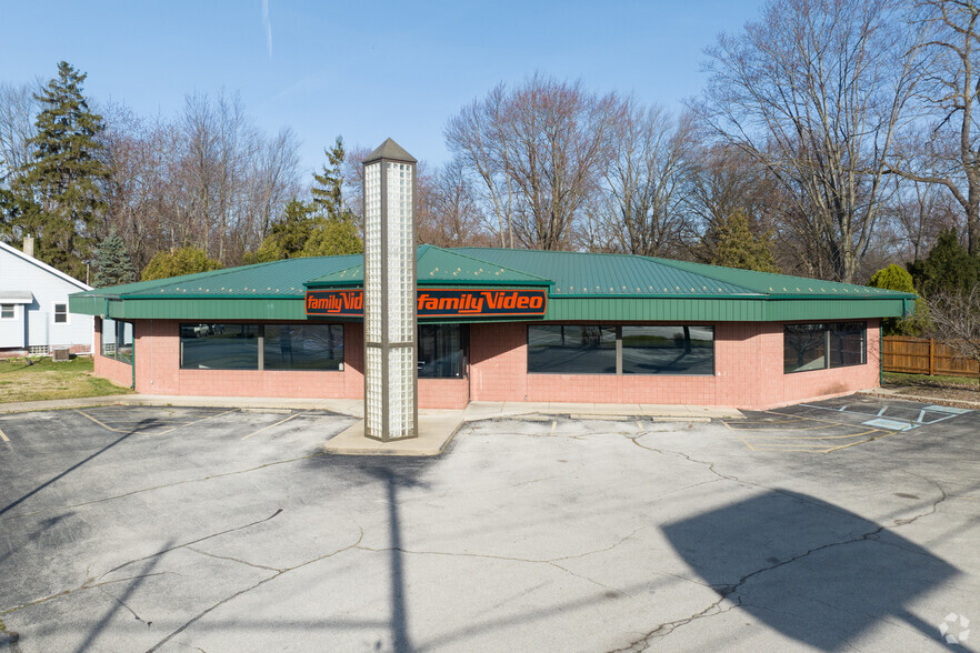 Primary Photo Of 4250 W Alexis Rd, Toledo Freestanding For Lease