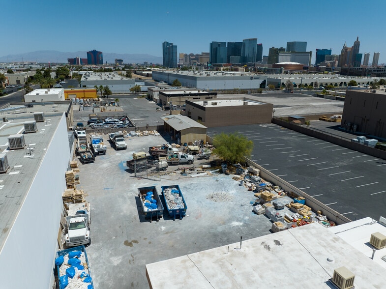 More Photos Of 3530-3534 W Hacienda Ave, Las Vegas Light Manufacturing For Lease