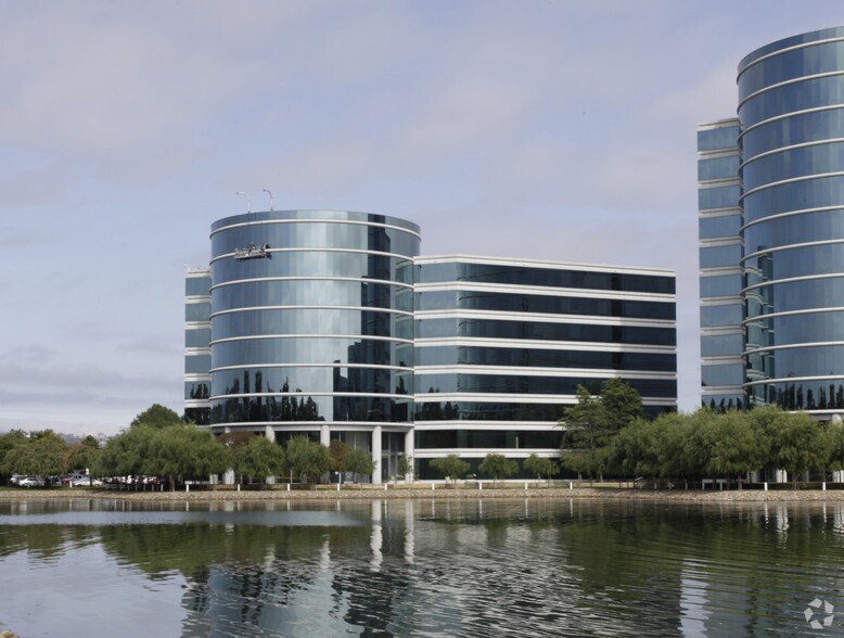 More Photos Of 100 Oracle Pky, Redwood City Unknown For Lease