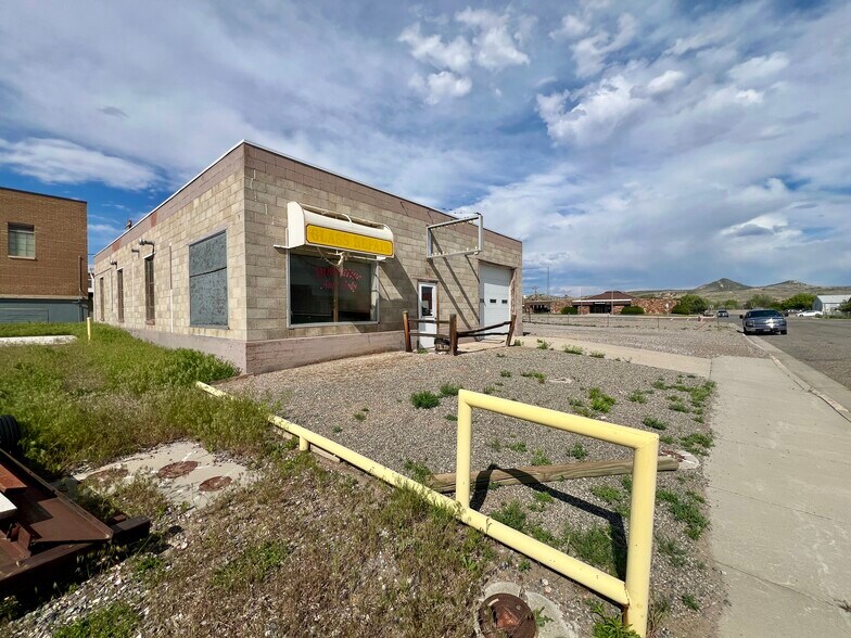 More Photos Of 524 Warren St, Thermopolis Industrial For Sale