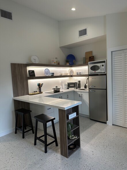 More Photos Of 351 NE 7th Ave, Delray Beach Apartments For Sale