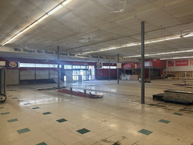 More Photos Of 780-820 Central St, Millinocket Storefront For Sale