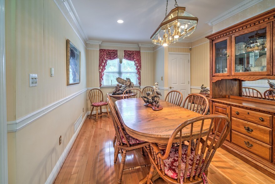 More Photos Of 1808-1810 Mount Holly Rd, Burlington Flex For Sale